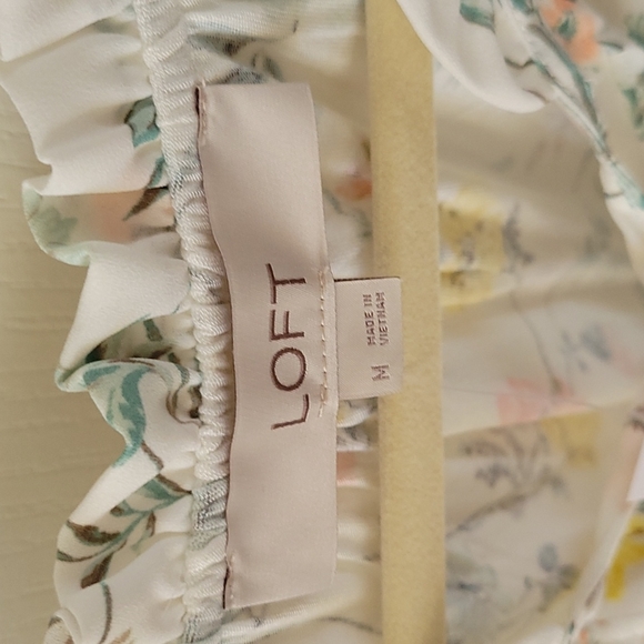 Nwt New Loft Floral Mixed Media Top Blouse Shell Medium - Picture 2 of 6